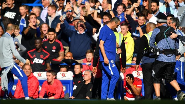 Asisten manajer Chelsea Marco Ianni mendapat hukuman dari Federasi Sepak Bola Inggris (FA) karena selebrasi berlebihan saat menghadapi Manchester United.