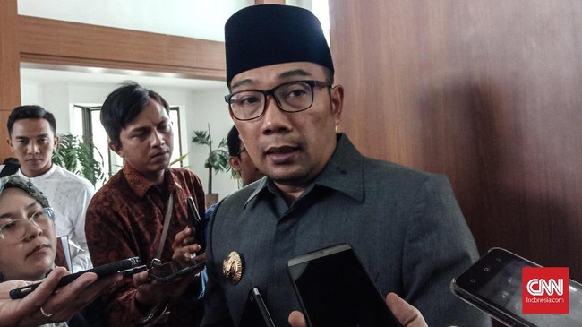 KPK Ingatkan Ridwan Kamil Terkait Kasus Proyek Meikarta Gubernur Jawa Barat Ridwan Kamil berrencana pemanggilan pihak Pemkab Bekasi dan Meikarta. KPK mengingatkan Ridwan agar langkahnya itu tak ganggu proses hukum.