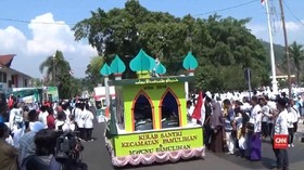 VIDEO: Kirab Santri Sumedang Meriahkan Hari Santri Nasional