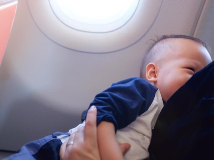 Tips Mudik Bersama Bayi atau Balita Menggunakan Pesawat