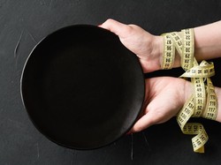 6 Tips Diet Ampuh Lenyapkan Perut Buncit saat Puasa