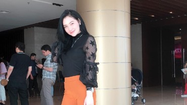 Kata Putri Juby Soal Isu Punya Anak dengan Delon