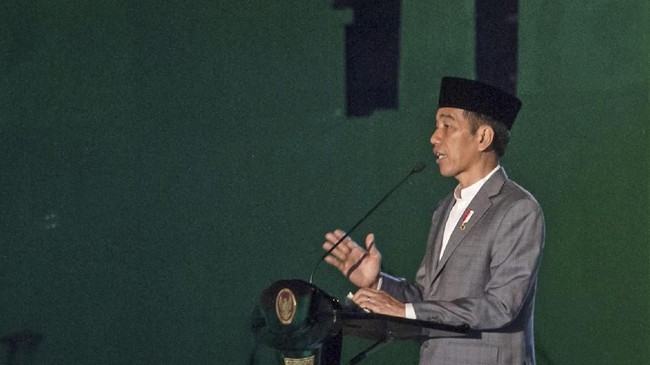 Jokowi di Muktamar Muhammadiyah mengklaim syiar Islam di RI lebih terbuka dan mudah dibanding di Timteng dan Asia Tenggara.