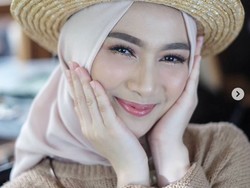Umumkan JKT48 Alami Kerugian, Ini Sosok Melody General Manager JKT48
