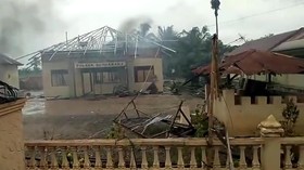 Dipicu Tahanan Tewas, Warga Bakar Mapolsek di Aceh
