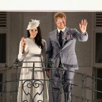 9 Momen Setahun Perjalanan Pernikahan Pangeran Harry & Meghan - Foto 1