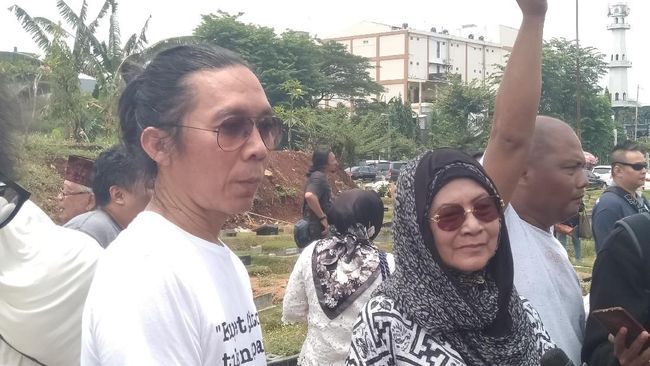 Terpopuler: Bunda Iffet Wafat hingga 3 Negara Absen di Pemakaman Paus Fransiskus