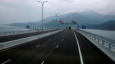 FOTO: Jembatan Laut Hong Kong-Makau Jembatan laut terpanjang di dunia yang menghubungkan Hong Kong, Zhuhai, dan Makau ke daratan China telah dibuka secara resmi pada 23 Oktober 2018.