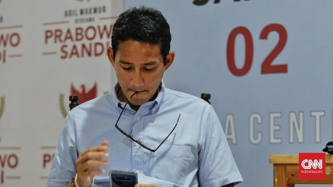 Sandiaga tak mau mau sindiran Rudiantara soal 'yang gaji siapa' dipolitisasi. Menurutnya sindiran itu sekadar mengingatkan bahwa rakyatlah yang menggaji ASN.
