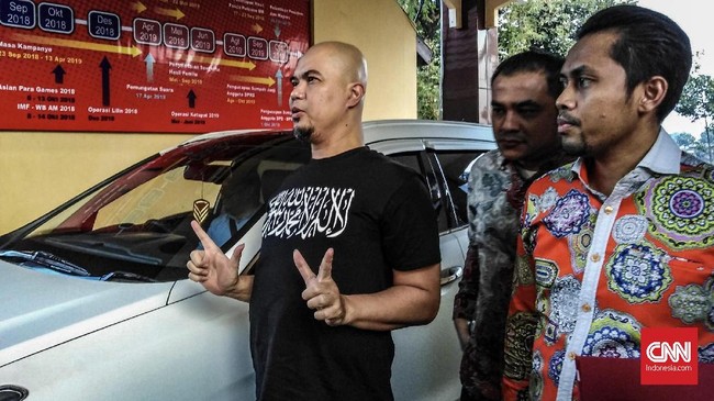 Dhani menegaskan soal pembangunan vila senilai Rp200 juta di Batu dengan mantan Wali Kota Batu Eddy Rumpoko tak perlu diseret ke ranah hukum.