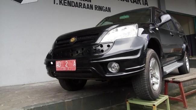 Selain menempel merek China,  Badan Pemenangan Nasional (BPN) menyebut pengembanga Esemka dinilai kurang menguasai teknologi otomotif.