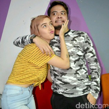 Jarang Bersama, Reza SMASH & Istri Diam-diam Sudah Cerai