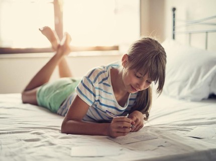 Tips Mengajarkan Menulis Cerita Pendek Tentang Sekolah pada Anak SD