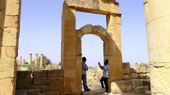 FOTO: Vandal Hinakan Situs Sejarah 2.600 Tahun di Libya