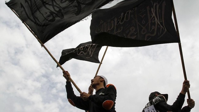 MAN 1 Kabupaten Sukabumi menyatakan pengibaran bendera bertulisan tauhid merupakan tindakan spontan. Pihak MAN menyatakan persoalan itu sudah selesai. 