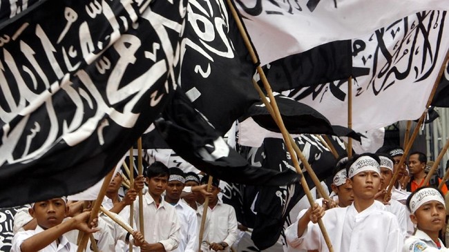 NU dan Muhammadiyah sempat berbeda pendapat terkait bendera yang dibakar oleh GP Ansor pada Senin lalu (22/10).