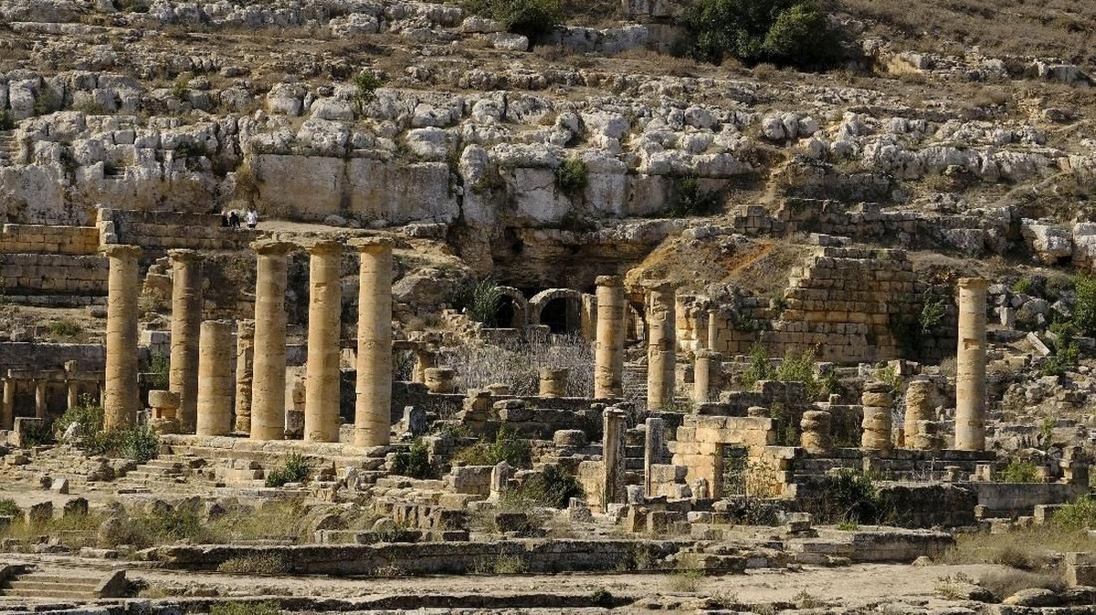 FOTO: Vandal Hinakan Situs Sejarah 2.600 Tahun di Libya