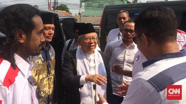 Cawapres nomor urut 02 Ma'ruf Amin akan bersilaturahmi dengan para kiai di Malang. Sementara Sandiaga mengunjungi Batam dan Singapura hari ini.