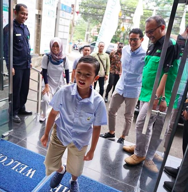 Potret Cute Sulaiman, Jagoan Kecil Kesayangan Ayah 