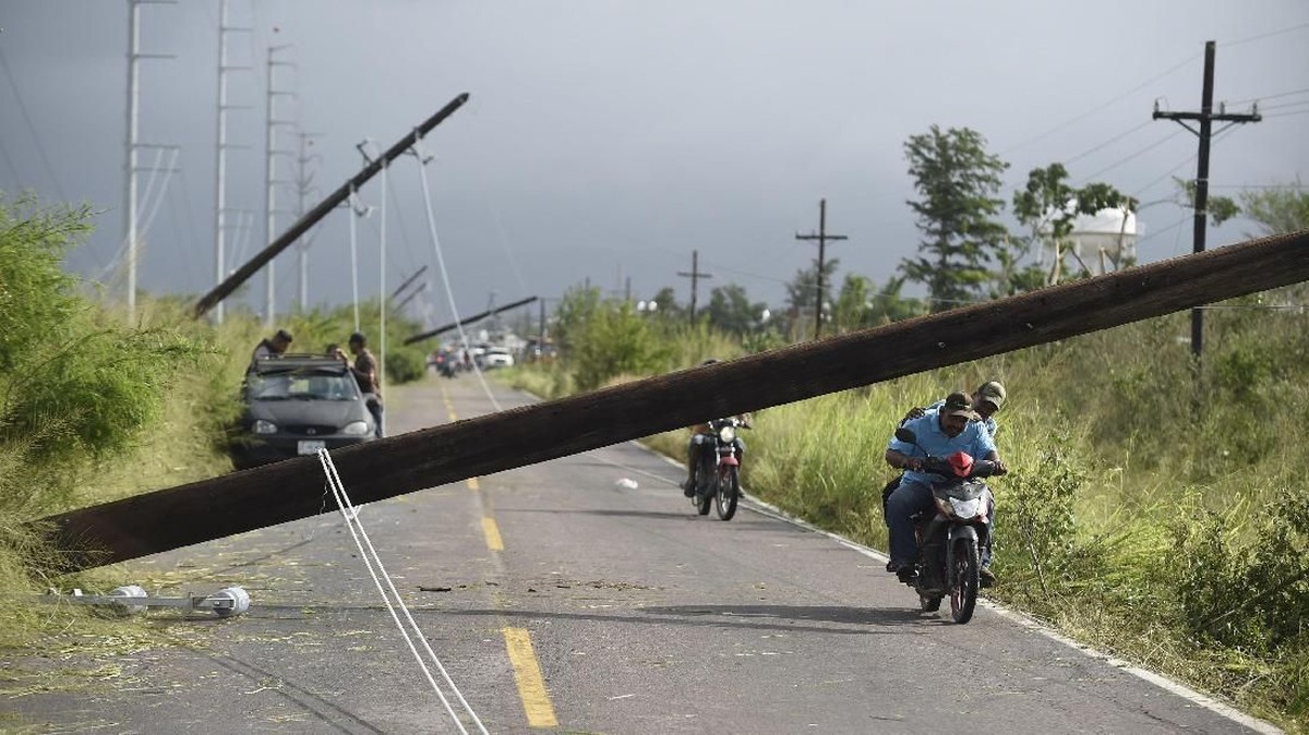 FOTO: Badai Willa Berlalu, Meksiko Terkoyak