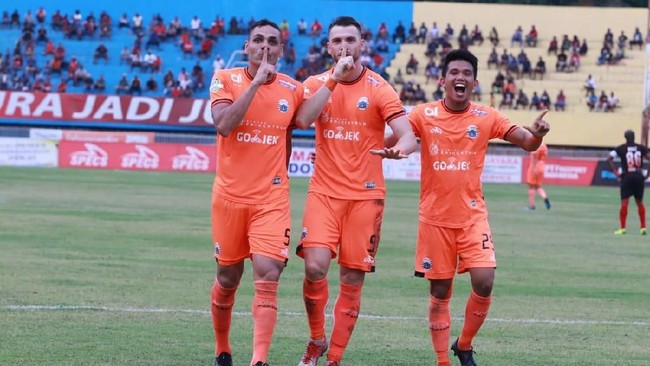 Persija Jakarta menang telak 3-0 atas Persela Lamongan dalam lanjutan pertandingan Liga 1 2018 di Stadion Utama Gelora Bung Karno, Selasa (20/11).