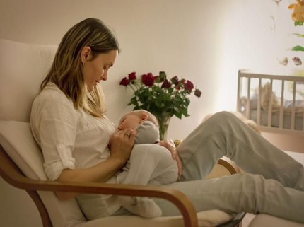 5 Kondisi yang Membuat Ibu Sakit Dilarang Menyusui