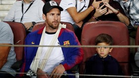 Modric Raih Gelar Ballon d'Or, Messi Pilih Foto bersama Anak