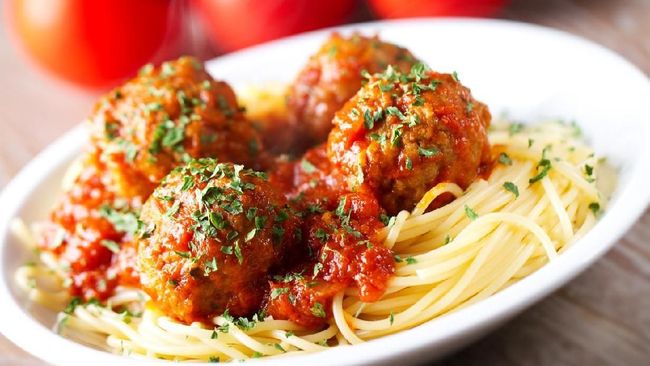 Pasta memang makanan asli Italia. Namun ini tak berarti kalau Anda tak bisa membuatnya sendiri di rumah.