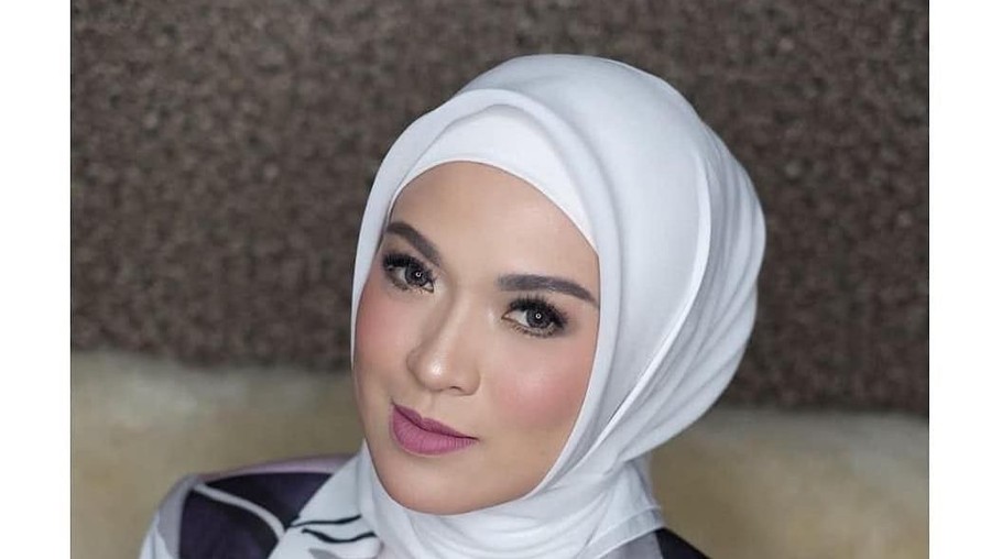 Mantan suami Delia Septianti, Tofan Putra Unggul Pohan, divonis dua tahun delapan bulan penjara atas kasus penipuan dan penggelapan uang sebesar Rp1,8 Miliar.