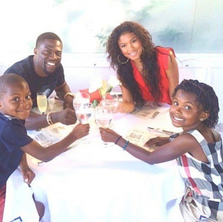 <p>Heaven dan Hendrik saat masih kecil makan bersama ayah ibunya. Imut banget! (Foto: Instagram/kevinhart4real)</p>