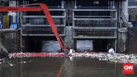 Pintu Air Manggarai Siaga 3, Warga Diminta Waspada Banjir