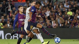 Barcelona Terpaksa Cari Gelandang Baru