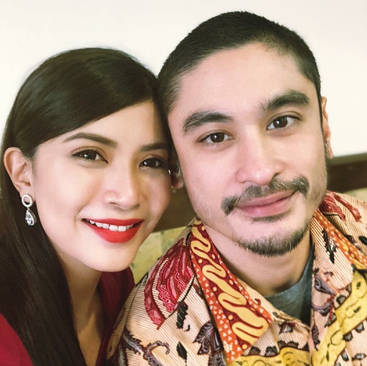 <p>Bunda pasti familiar dengan wajahnya tapi nggak dengan namanya. Ya ini adalah Reuben Elishama, pemeran Bima dalam film 'Ini Kisah Tiga Dara'. (Foto: Instagram/shentyfeliziana)</p>
