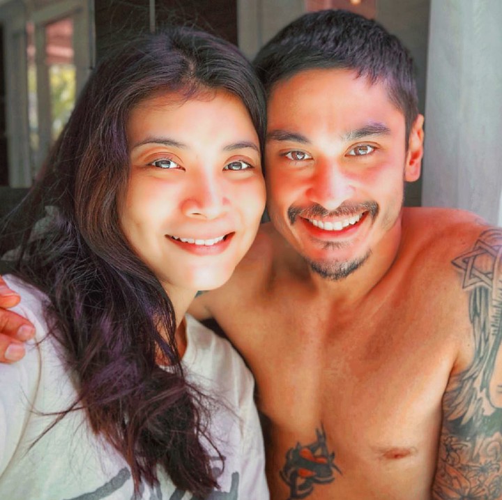 <p>Wajah Reuben dan Shen lama-lama mirip. Kata orang, inilah yang namanya jodoh. He-he-he. (Foto: Instagram/kuskuskula)</p>