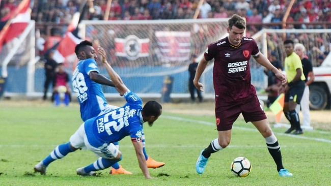 Persib Bandung dihajar PSM Makassar 1-5 pada pekan ketujuh Liga 1 2022/2023 di Stadion BJ Habibie, Senin (29/8).