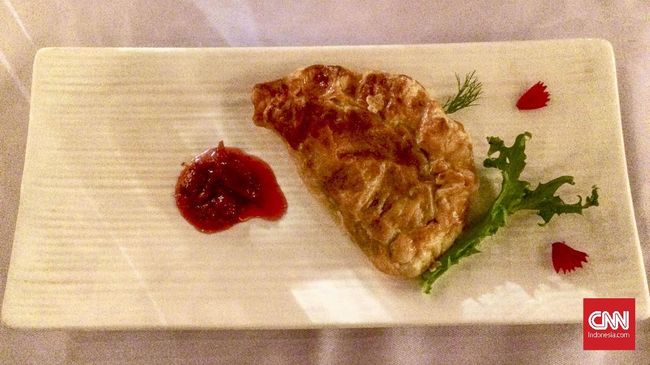 Santapan dari Porto Bistreau di Nara Park dengan konsep wine dinner menyajikan lima menu bergaya Prancis dengan minuman anggur Portugis.