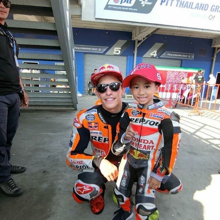 <p>Dalam beberapa postingan di Instagramnya, beberapa kali ia sudah bertemu <a href="https://sport.detik.com/moto-gp/d-4266365/level-7-marc-marquez" target="_blank">Marc Marquez</a>. (Foto: Instagram @minimarquez_winnie93)</p>