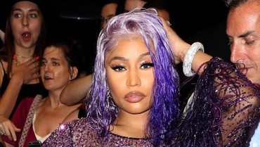 img-title Nicki Minaj Lupa Lirik Saat Tampil di People's Choice Award