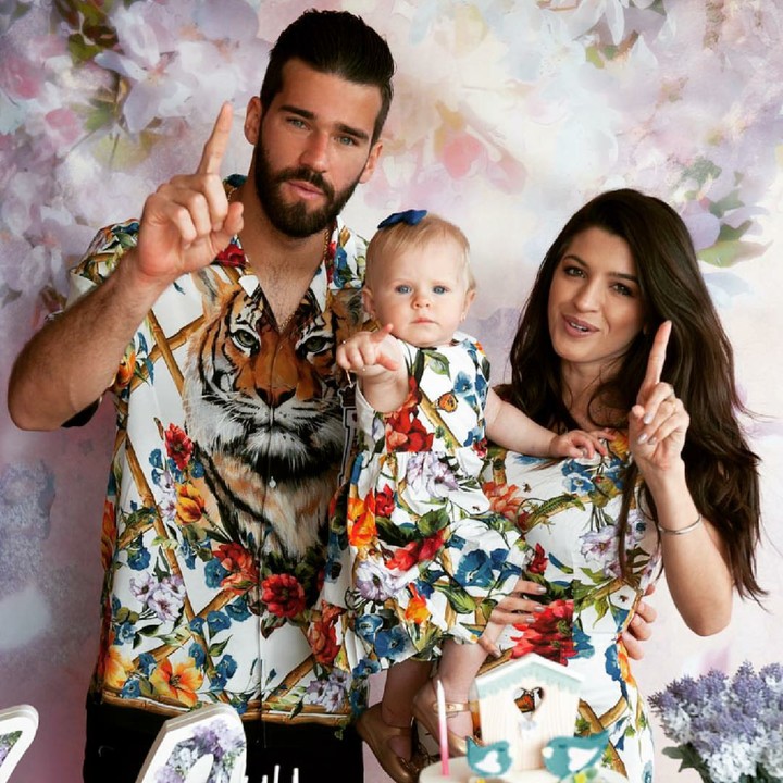 Di bulan April lalu, Helena genap berumur 1 tahun. Happy Birthday Helena! (Foto: Instagram/allisonbecker)