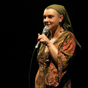 Penyanyi Sinead O'Connor Meninggal Dunia