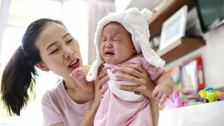 Ada beberapa hal yang dianggap bunda sepele&comma; tapi sebenarnya keliru jika dilakukan kepada si kecil&period;