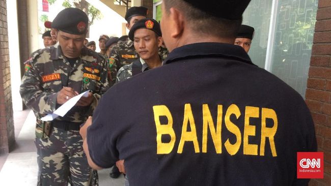 Gelar Pendataan, GP Ansor Jateng Lindungi Mahasiswa Papua GP Ansor Jawa Tengah mendata mahasiswa asal Papua yang sedang melakukan studi di daerah tersebut demi mengamankan mereka.
