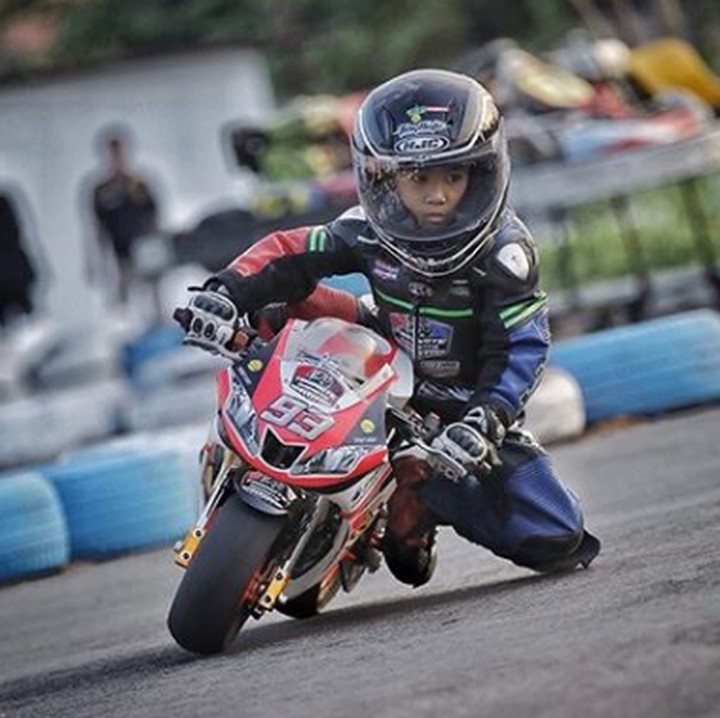 <p>Sukses terus ya Winnie! Semoga jadi pembalap MotoGP setara dengan Marc Marquez. (Foto: Instagram @minimarquez_winnie93)</p>