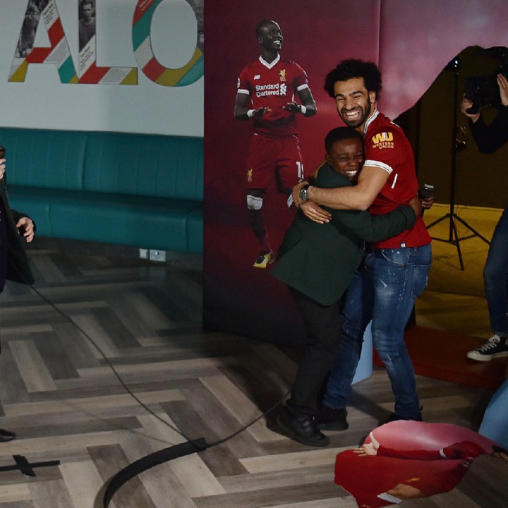 <p>Fans cilik yang girang banget ketemu Mo Salah. (Foto: Instagram/mosalah)</p>