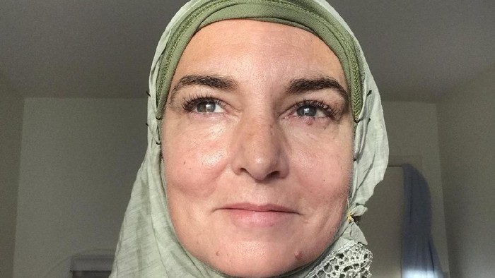 Sinead O'Connor mantap berhijab