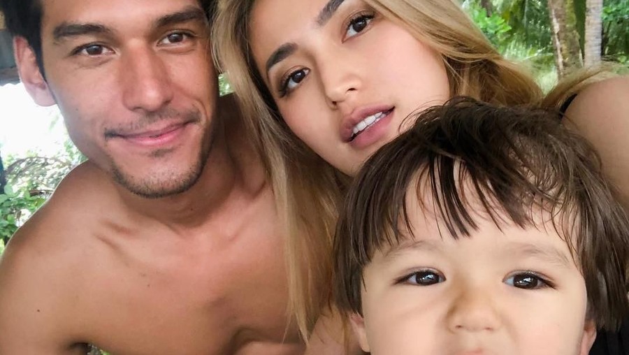 Putra Jessica Iskandar, El Barack, bangga memperkenakan Richard Kylie sebagai ayahnya.