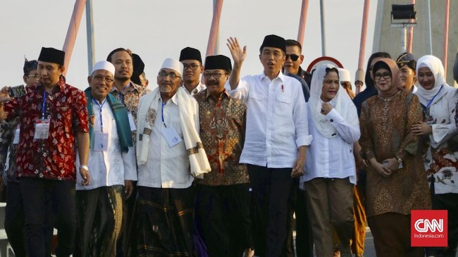 Tim Kampanye Jokowi-Ma'ruf menegaskan kebijakan menggratiskan tol Suramadu bukan kampanye terselubung. Kebijakan itu untuk menstimulasi perekonomian di Madura.