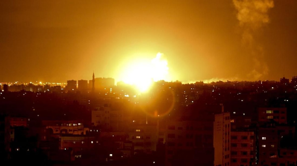 FOTO: Roket-roket Israel Kembali Hujani Gaza