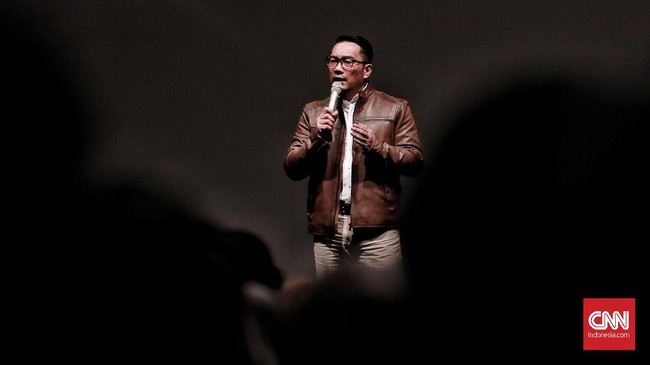 Gubernur Jawa Barat Ridwan Kamil resmi menerbitkan keputusan gubernur terkait upah minimum kabupaten/kota di Jawa Barat 2020.