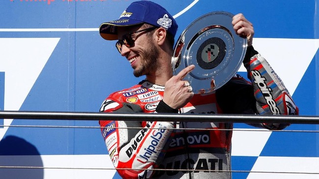 Andrea Dovizioso menilai performa motor Yamaha belum menunjukkan perkembangan signifikan meskipun Maverick Vinales memenangkan balapan MotoGP Australia.